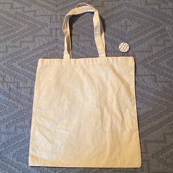 LaCroix tote and pop socket set - Picture 6 of 6
